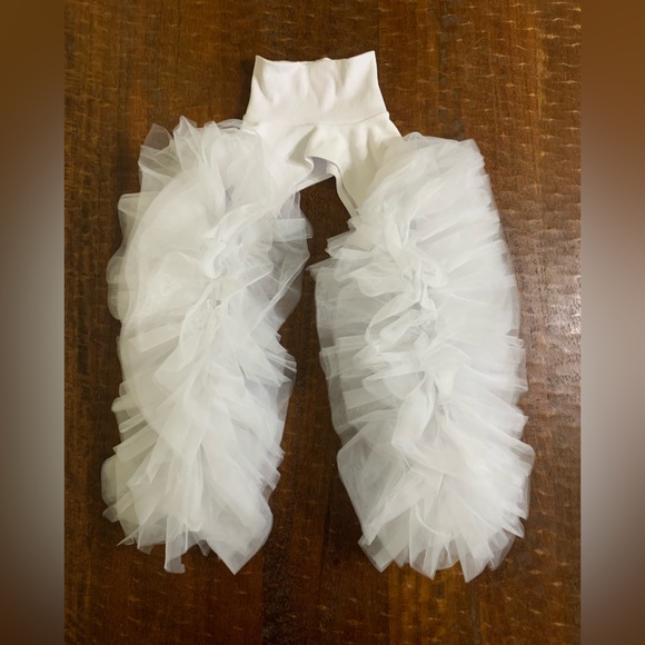 AKIRA Size Small White Virgo Layering Top & Main Character Tulle 2pc Set - Picture 11 of 15